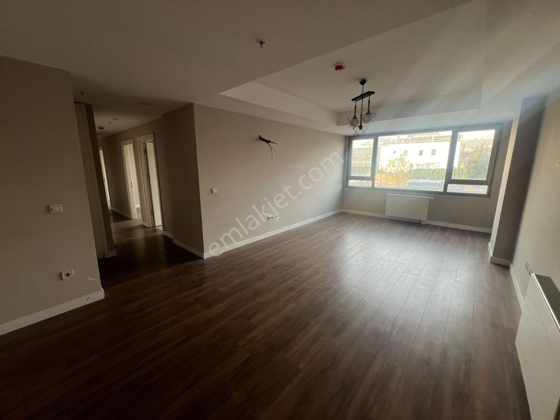 Satış Ve Kiralama Ofisinden Satılık Boş 3+1 Daire