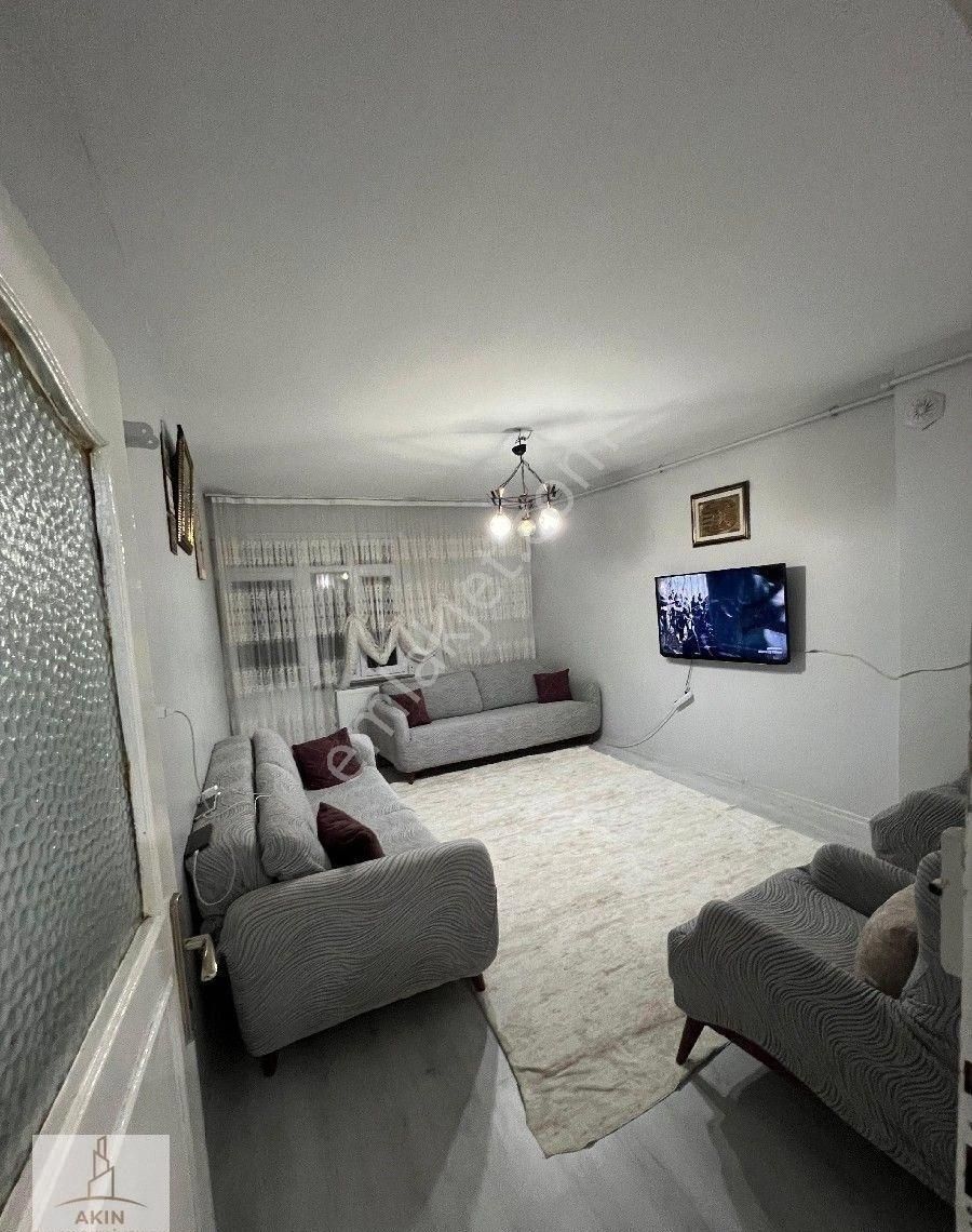 Küçükçekmece Kanarya Mah.de 2+1 Geniş Daire