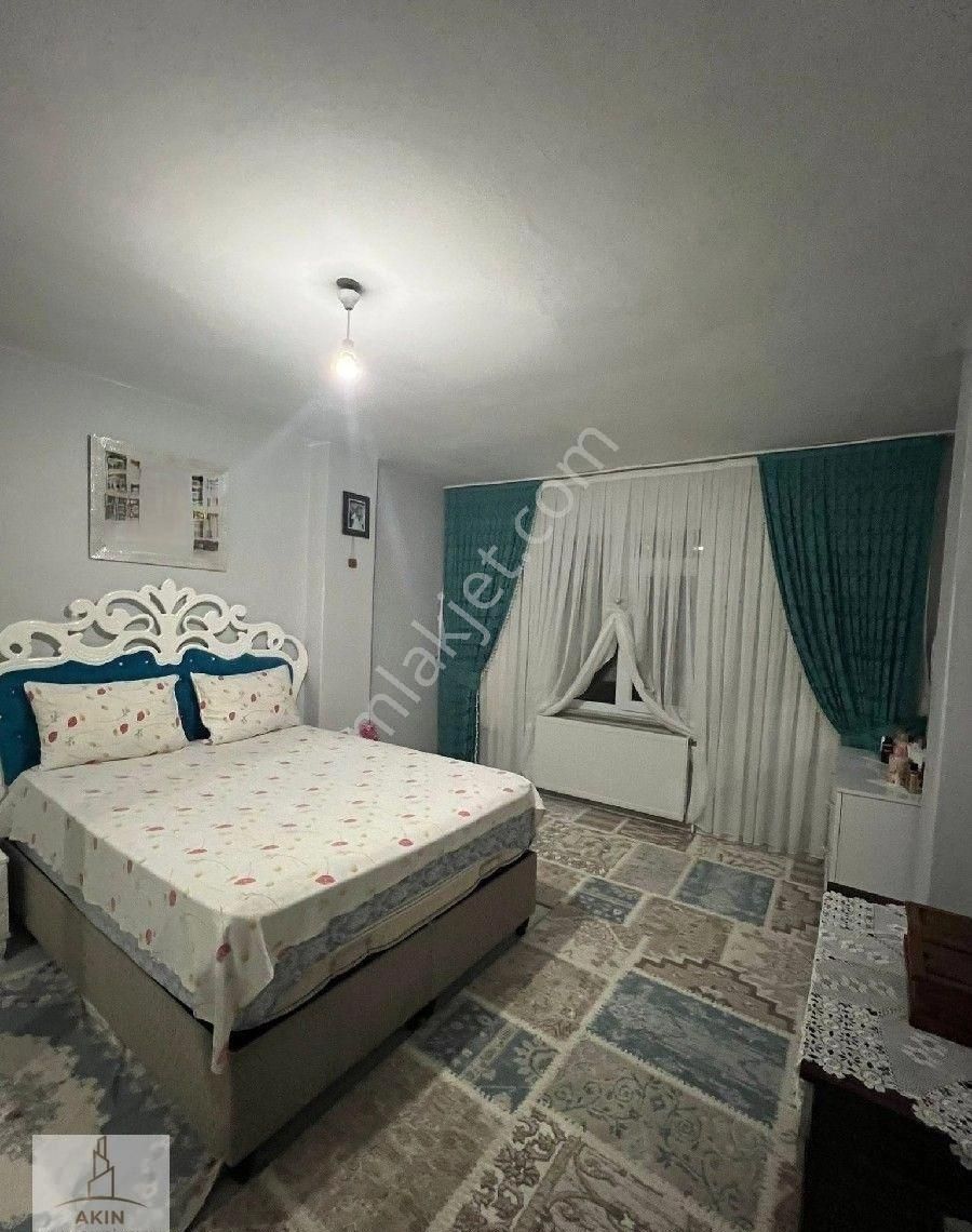 Küçükçekmece Kanarya Mah.de 2+1 Geniş Daire - Görsel 5