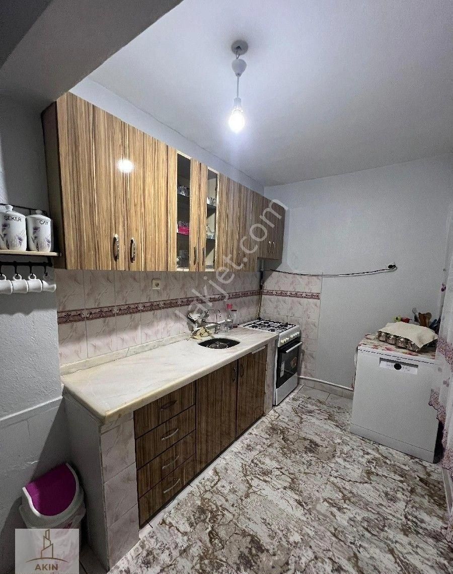 Küçükçekmece Kanarya Mah.de 2+1 Geniş Daire - Görsel 11