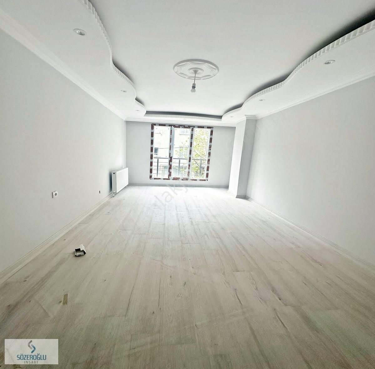 Esenyurt Pınar Mahallesinde 1.kat Asansörlü 2+1 2.990.000 Tl