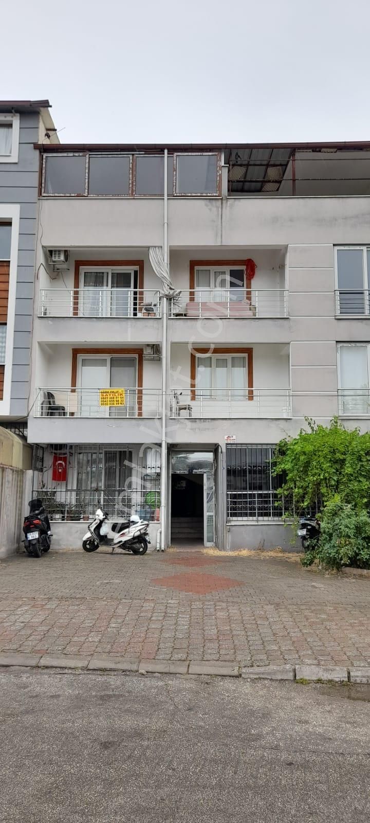 Satılık 1+1 Ara Kat Ful Eşyalı Lüks Daire...