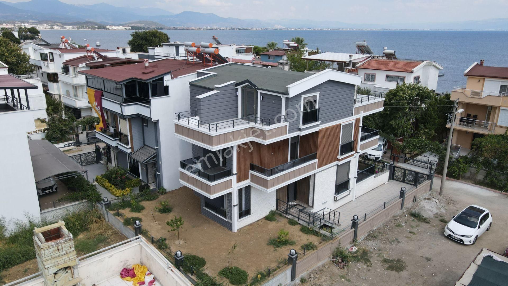 Güre De Modern Ve Şık Konfor Yaşamın Yeni Adresi 7+1 Villa