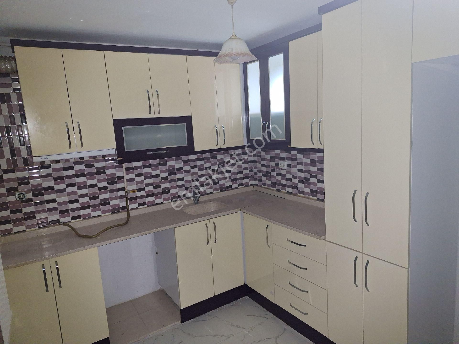 Canyapı'dan 1. Sakarya Mahallesinde 2+1 Giriş Kat Kiralık Daire