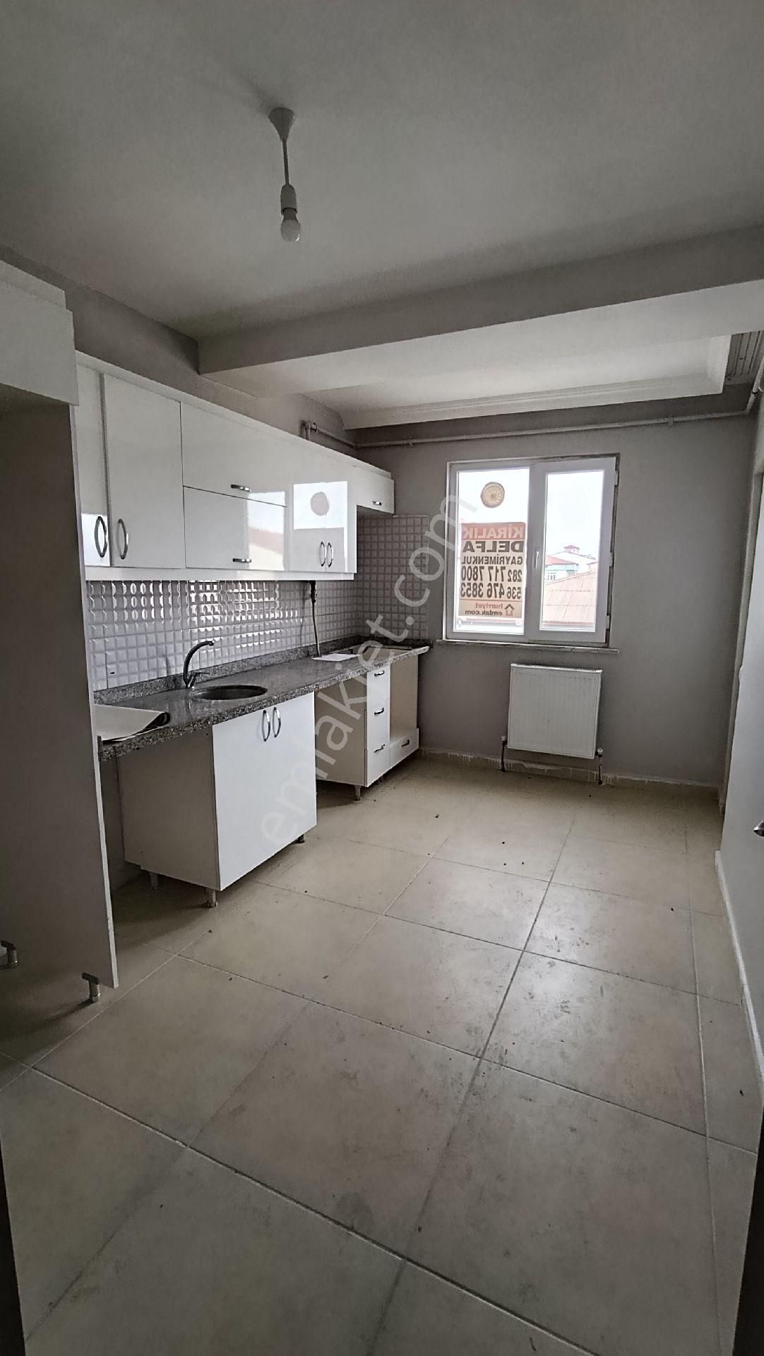 Delfa Yapıdan Merkezi Konumda Site İçerisinde 2+1 Kiralık Daire