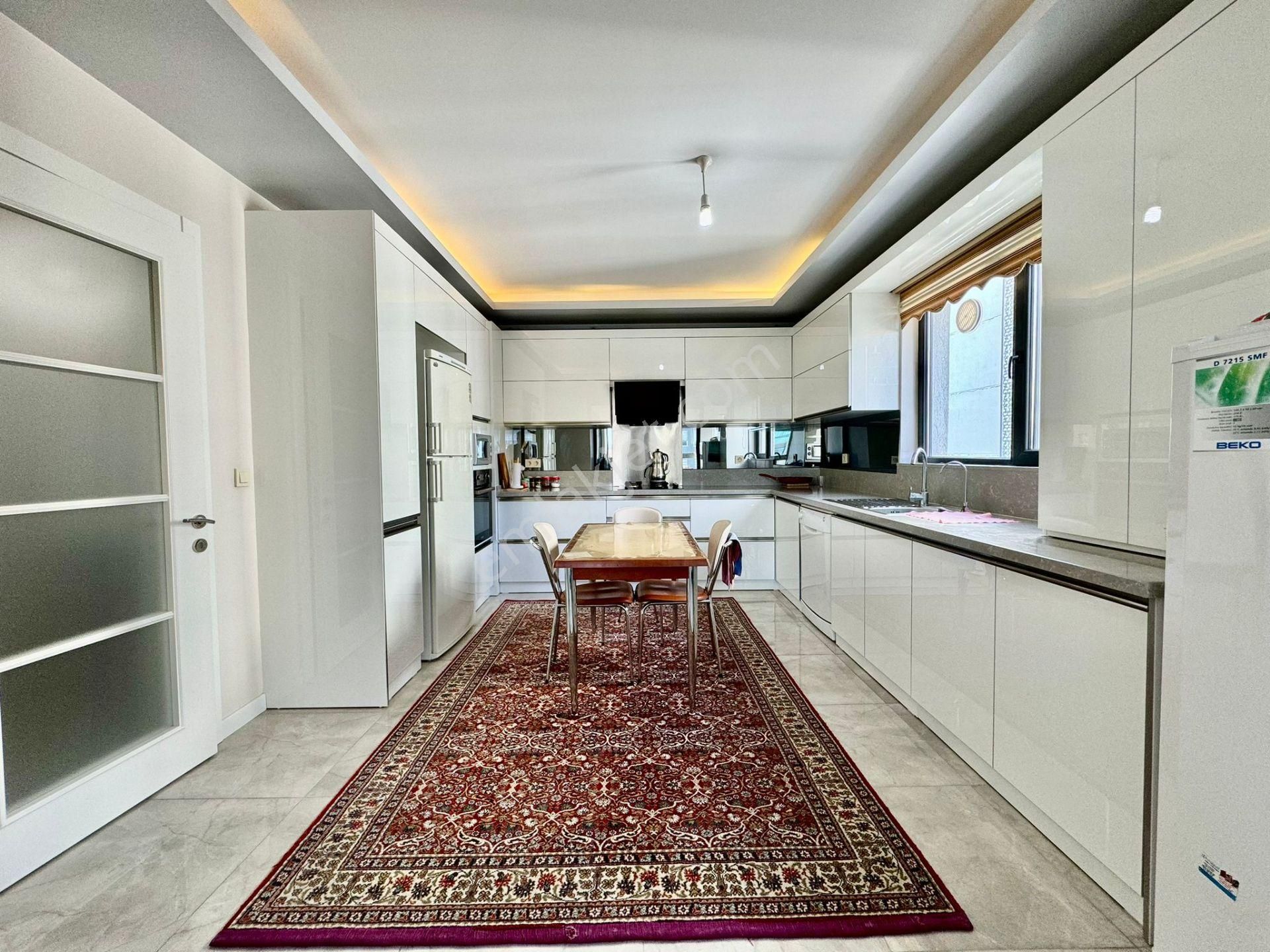 Çiftçioğulları Emlak'tan Pursaklarda Satılık 4+1 Lüx Site Dairesi