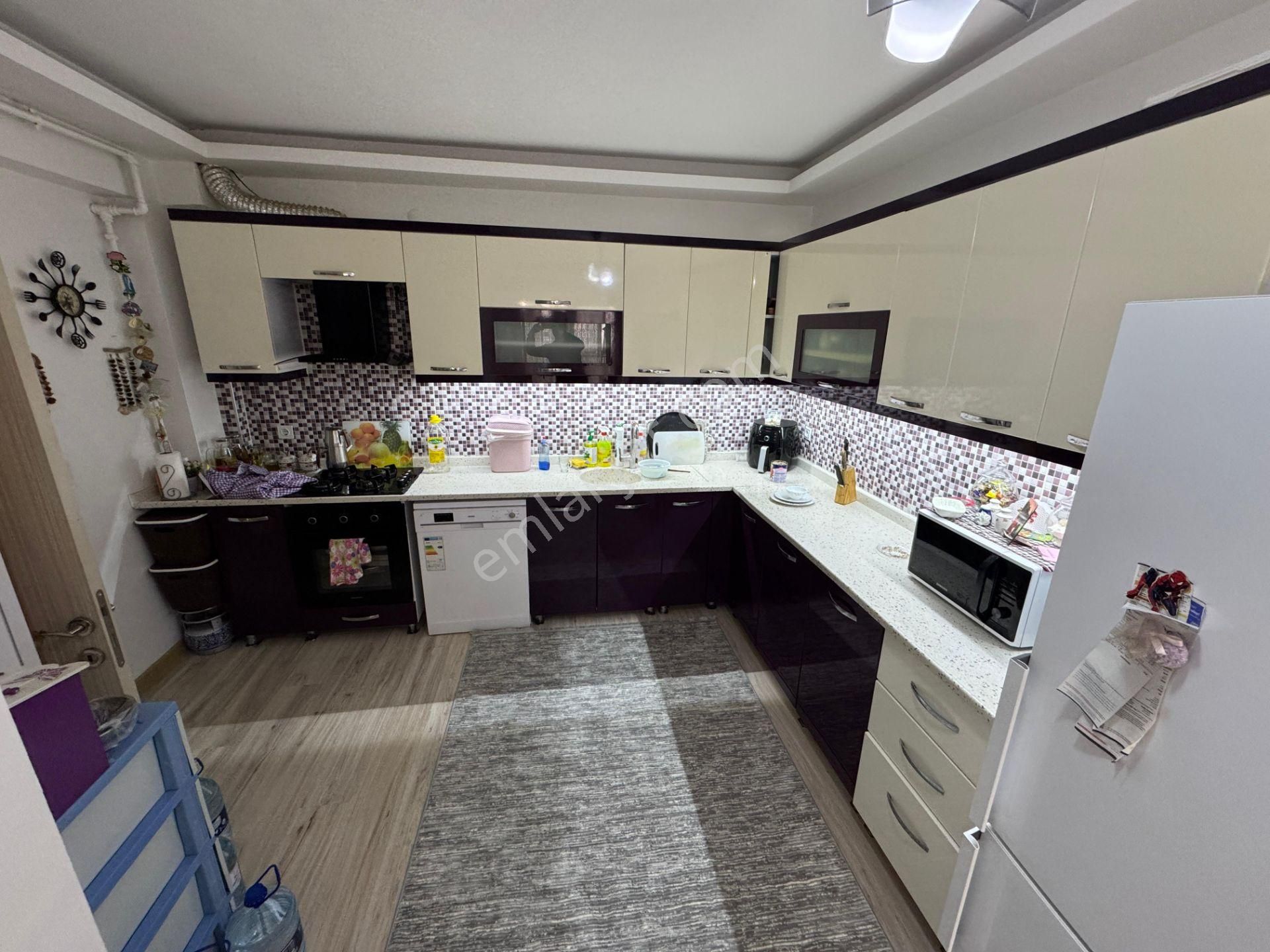 Asansörlü Yeni Binada Evebeyn Banyolu 3+1 Daire Fırsatı!