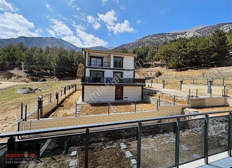 Redstone Fast; Pozantı Efes'te Ultra Lüks Yapılı Satılık Villa