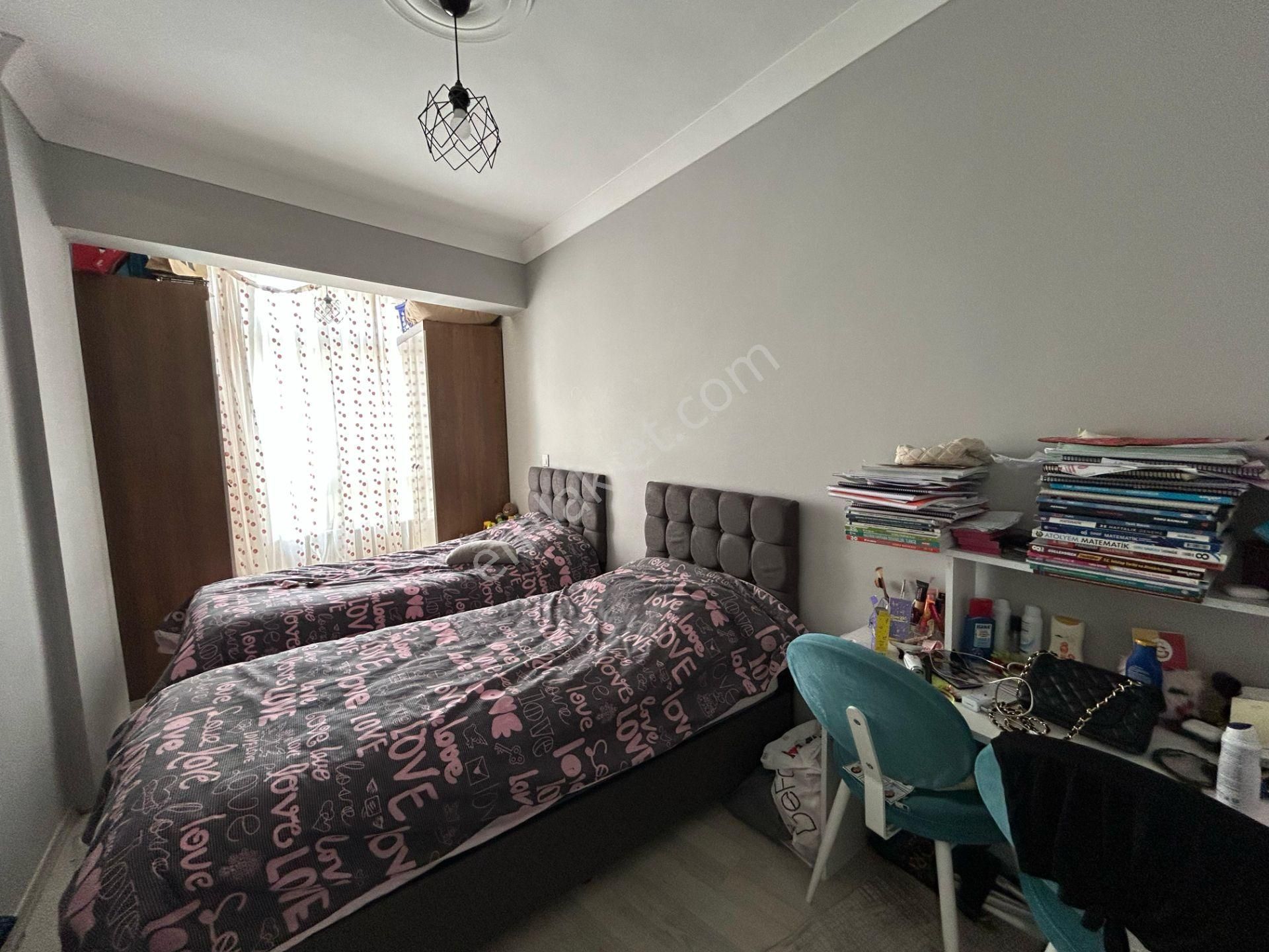 Didim Efeler Mah. 2+1 Açık Mutfaklı Eşyalı Dairemiz Satılıktır Binamız Asansörlüdür Merkezi Konumda - Görsel 14