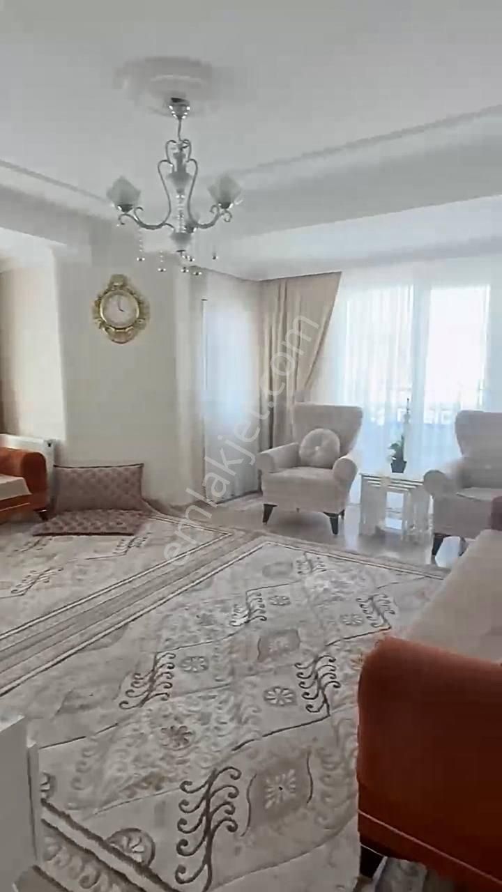 Acill Satılık Temiz Ve Geniş Daire Kaçırmayın !