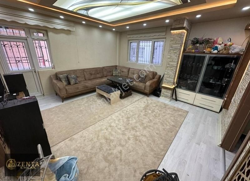 Zenta Emlak'dan Akşemsettin Mah. 3+1 Ultra Yapılı Y.giriş Daire!