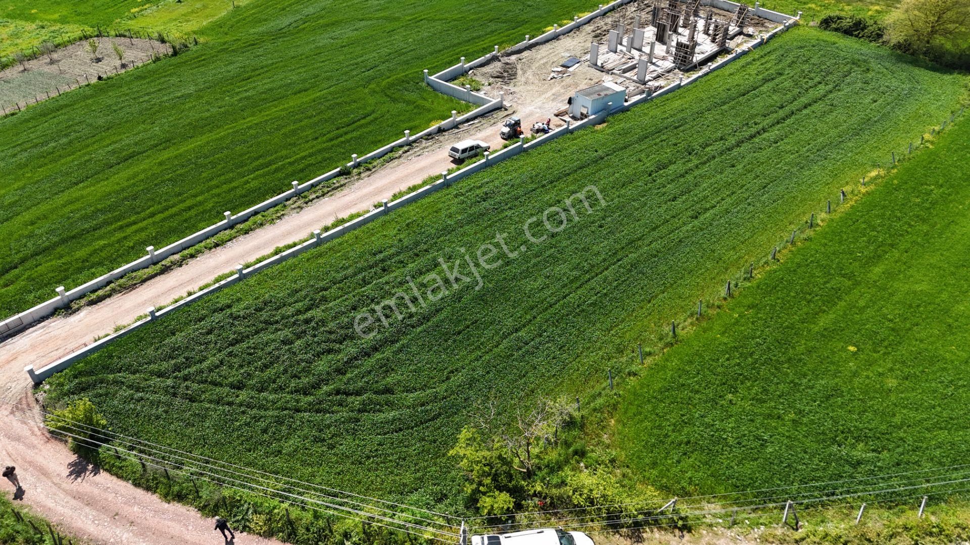 Alaybey(duraçali) 2386 M2 Köyiçi İmarlı Satılık Parsel