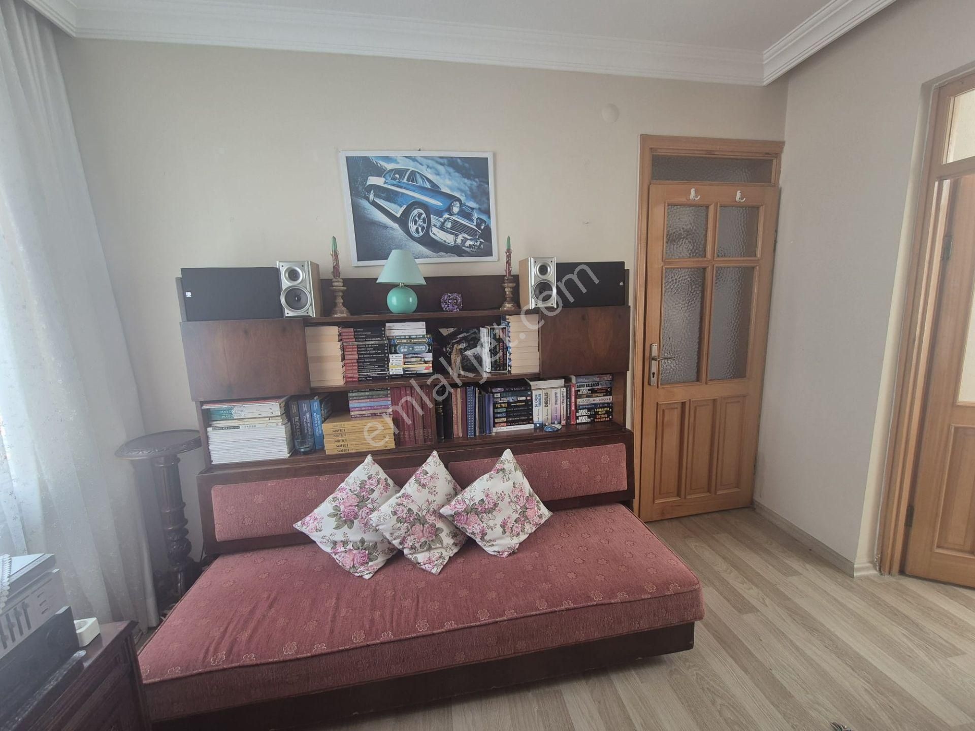 Akçay Güre'de Denize 2dk.mesafede Bahçeli Bakımlı Tripleks Villa - Görsel 5