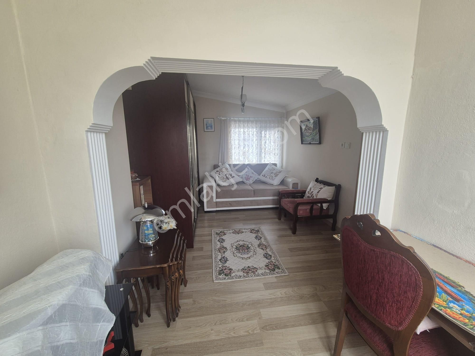 Akçay Güre'de Denize 2dk.mesafede Bahçeli Bakımlı Tripleks Villa - Görsel 4