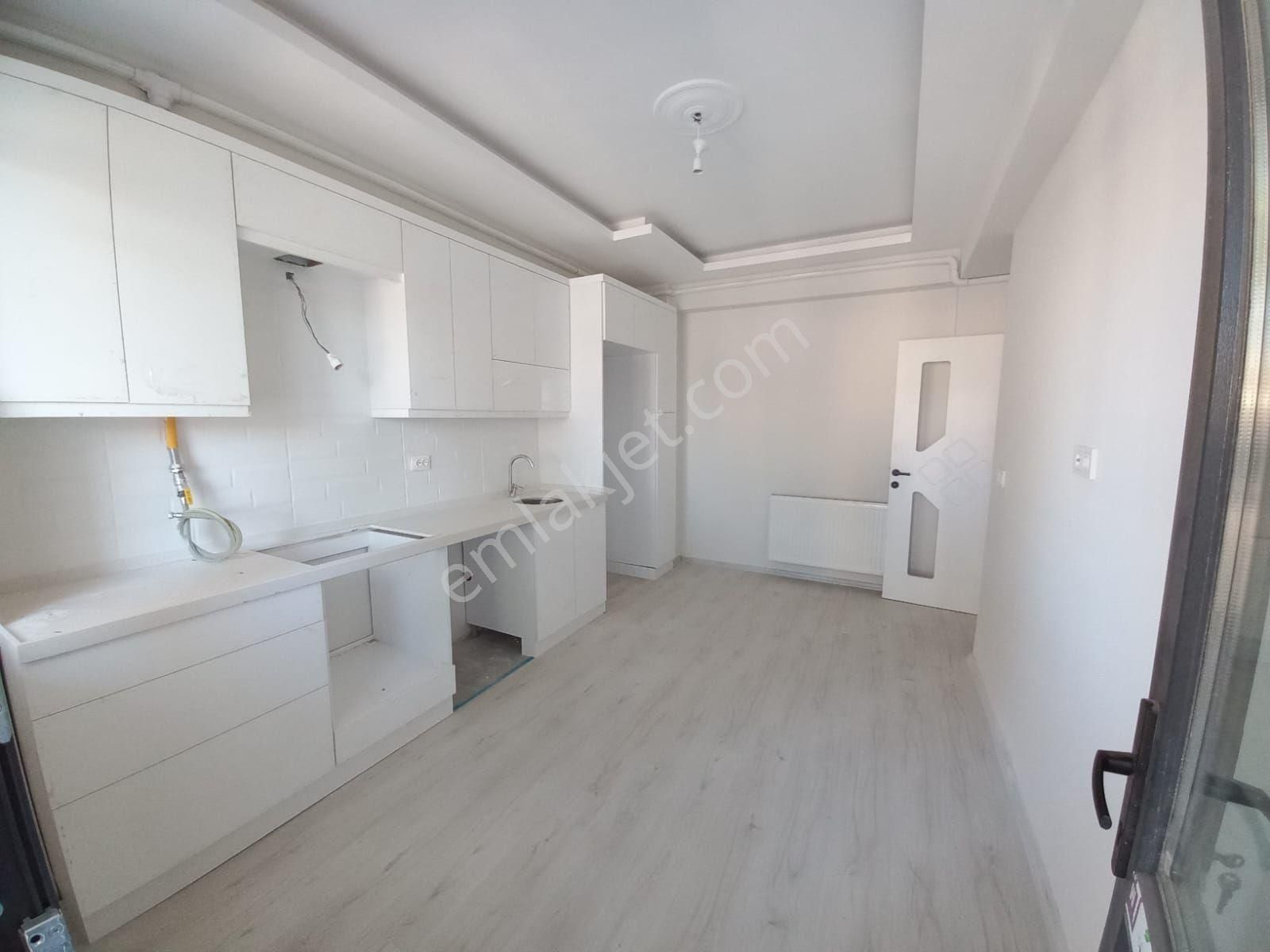 Sıfır 2 Wc'li 1 Kiler'li Ara 2.kat Kapalı Mutfak 2+1 Geniş Daire