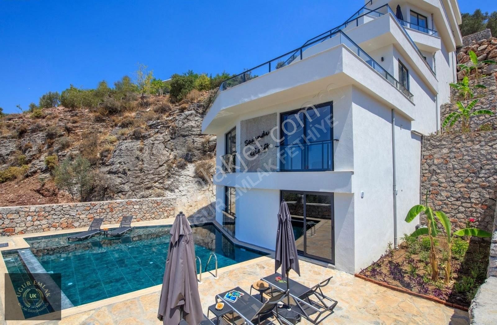 Uğur Emlaktan Faralyada Deniz Manzaralı Lüks 6+1 Satılık Villa - Görsel 3