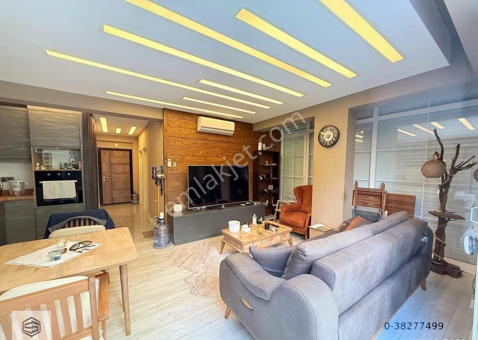 Fener'de Terra City Yakını 2+1 Özel Yapım Lüx Bahçe Katı