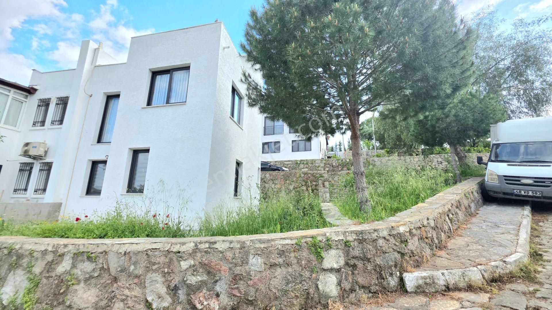 Bodrum Bitez Yalı Sitesi Satılık Bitişik Nizam Villa
