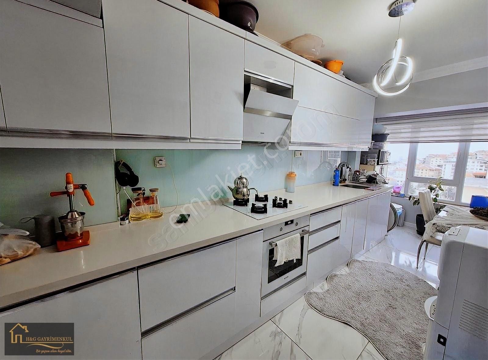 "hg Gayrimenkulden"sitede Ankara Manzaralı Ara Katta Full Yapılı