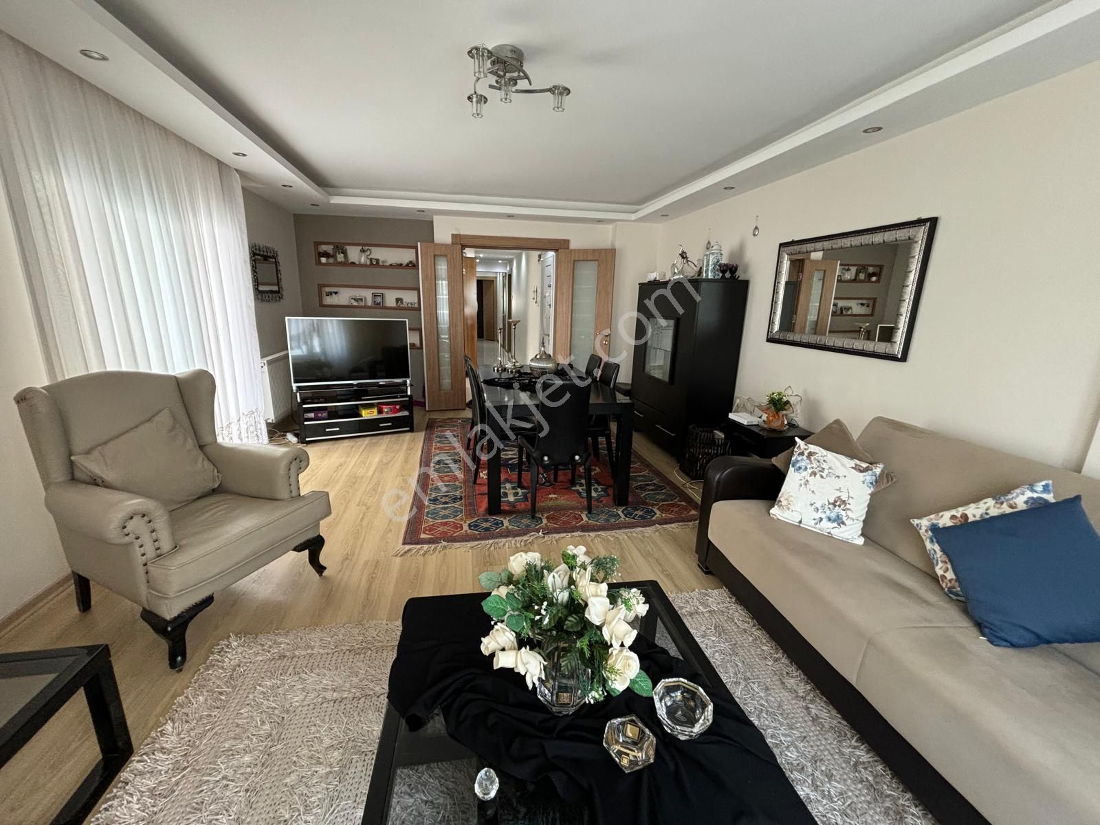 Locate'den Prof. Yusuf Vardar Sk.ta Satılık Tadilatlı 3+1 Daire - Görsel 15