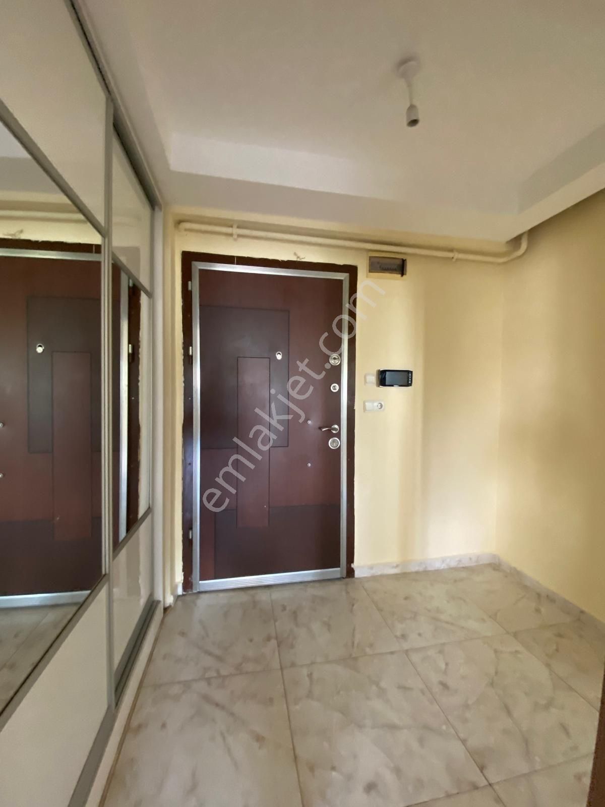 Çukurova 100.yıl Mahallesinde 2+1 Kapalı Mutfak Hasarsız Cazipp Fiyata Satılık Daire