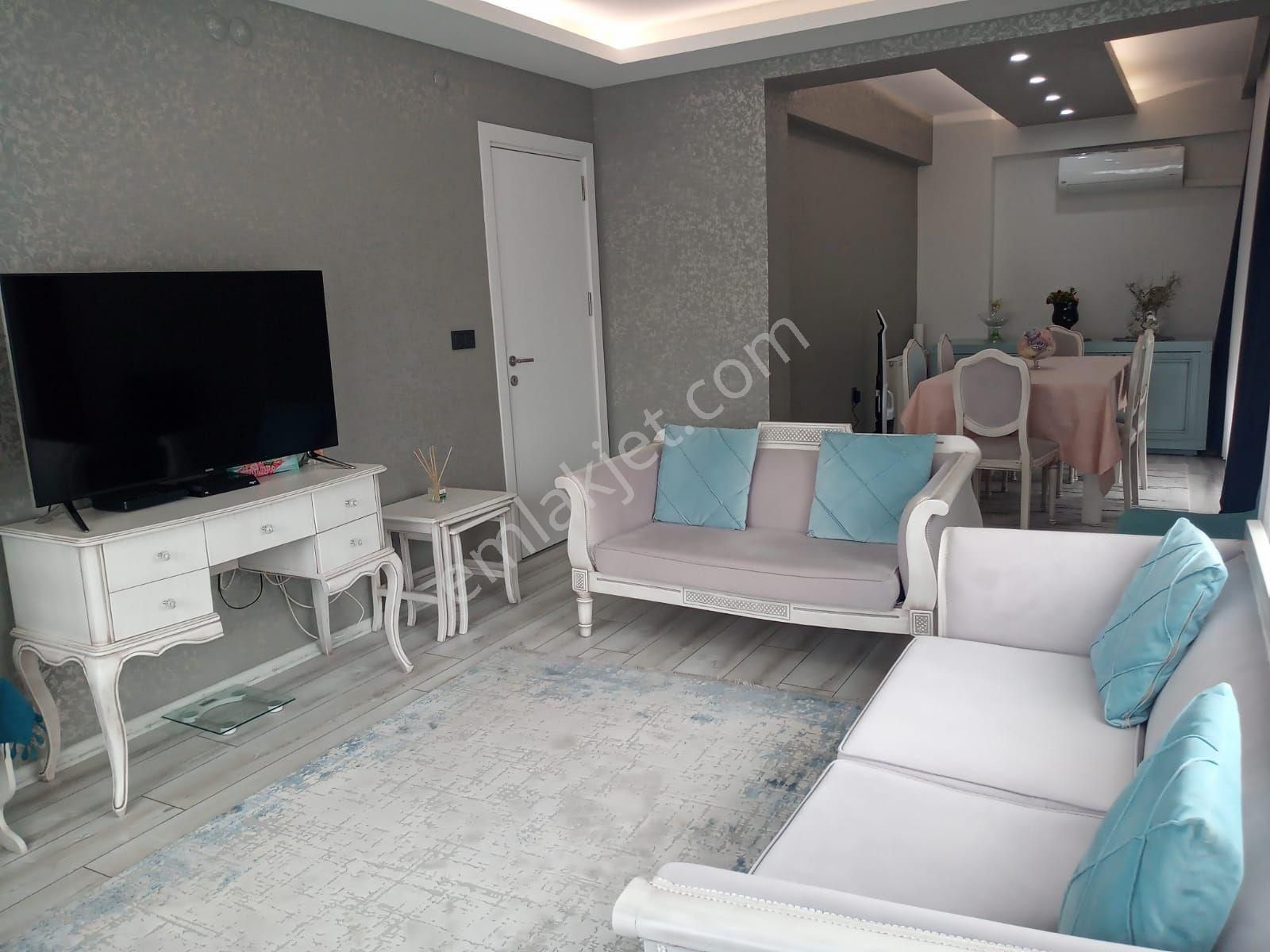 Karşıyaka Ordu Bulvarı Yakını Park Cepheli 4+2 Teraslı Dubleks