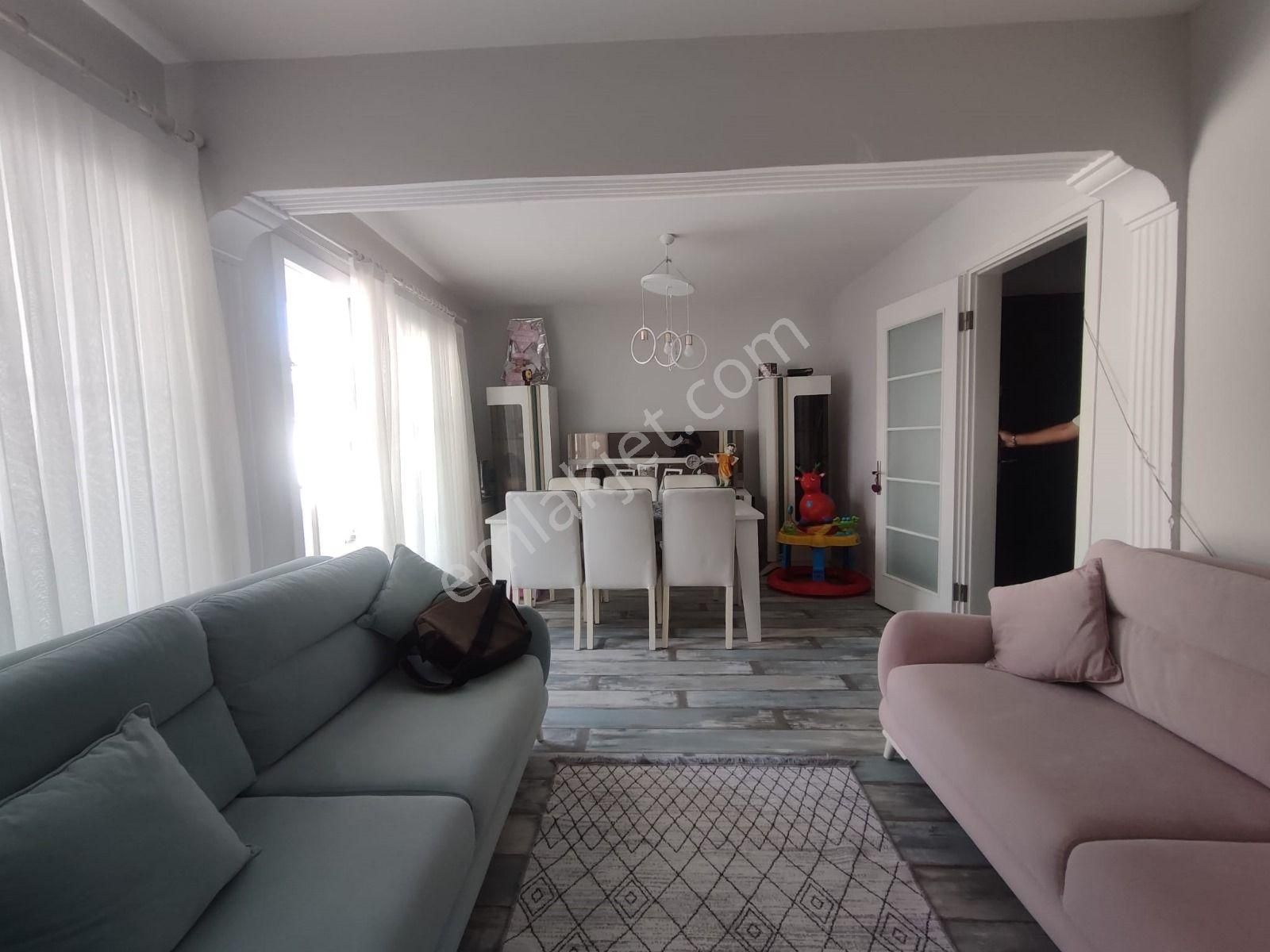 Bayraklı Tepekule Mahallesinde Satılık 2+1 Daire