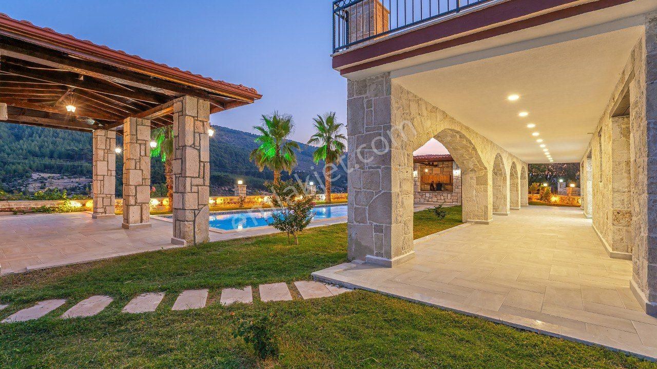 Doğanın Ortasına Lüks 6+1 Malikane - Görsel 4