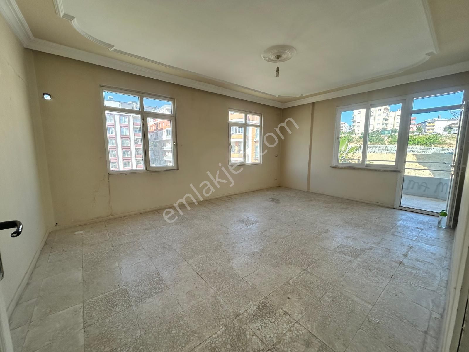 Şehitlertepesi Mah. Tarsus Ck Emlak'tan 140m2 3+1 Satılık Daire