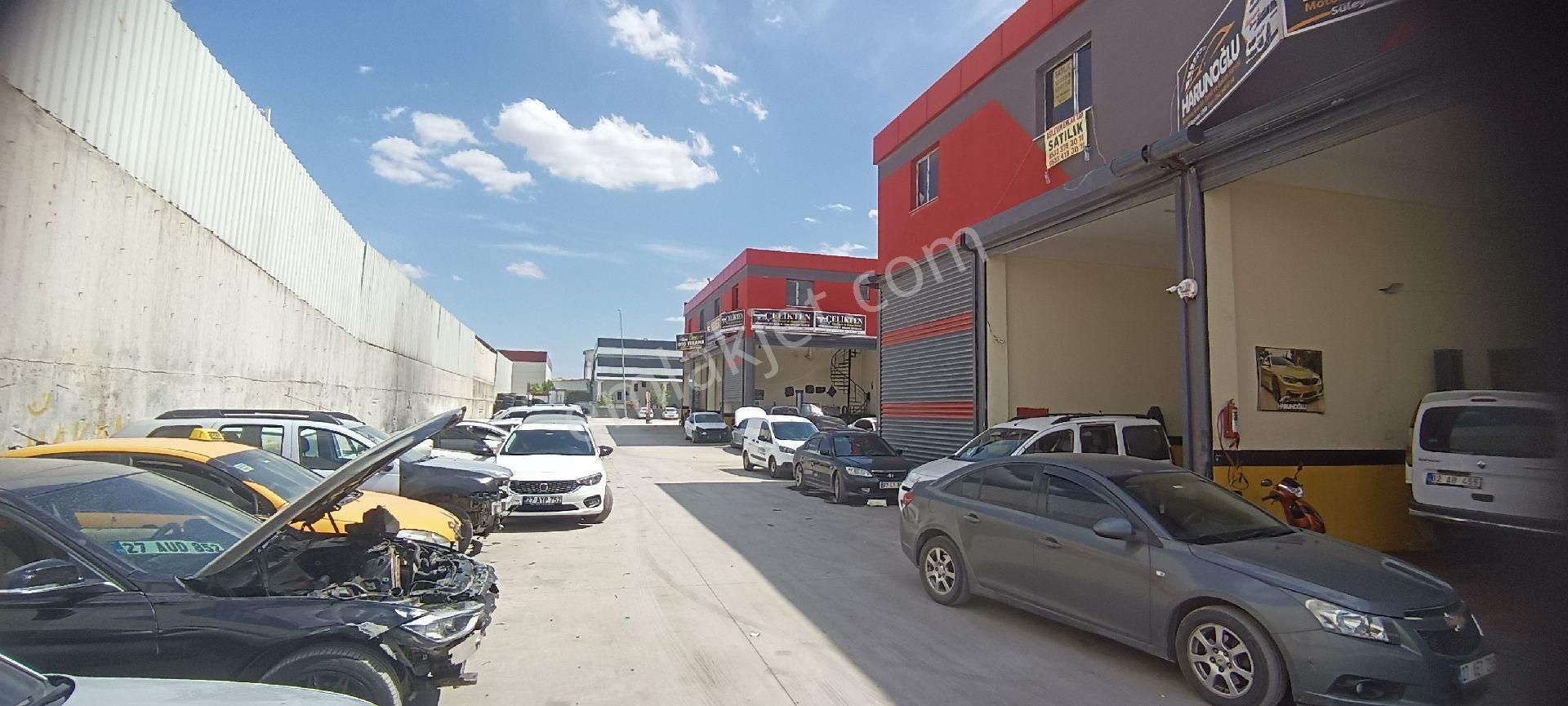 Asil Evim Emlak'tan Satılık Aydınlar San.sitesinde 2 Katlı Dükkan
