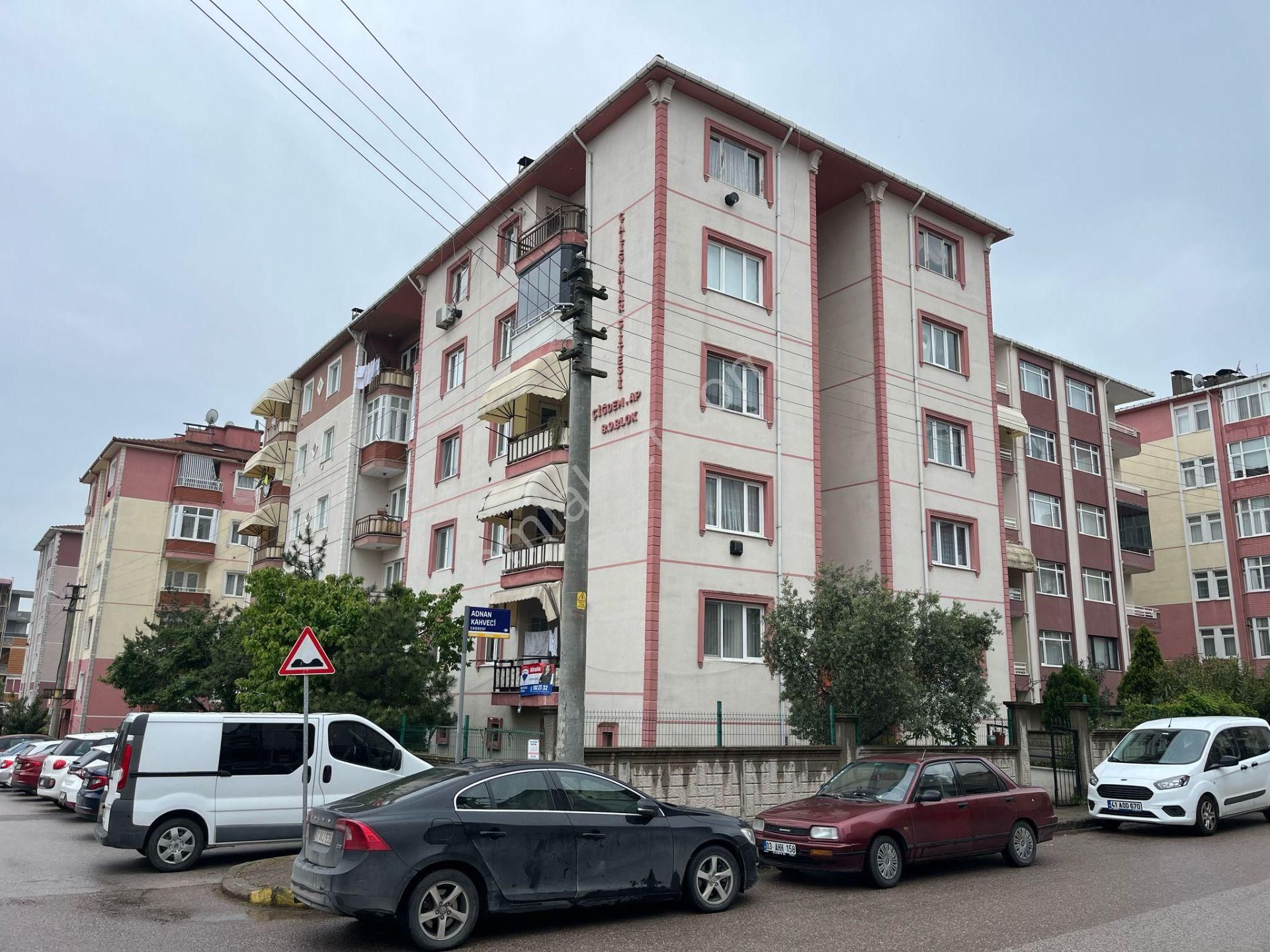 Merkezi Konumda İçi Yapılı Bakımlı Daire