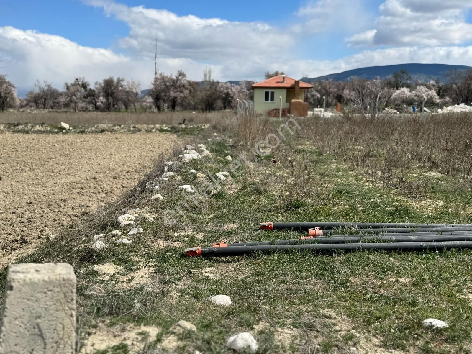 Burdur Merkez Kışla Mahallesi Osb Yakını 529 M2 Yatrıma Ve Hobi Bahçesine Uygun Fırsat Arazi