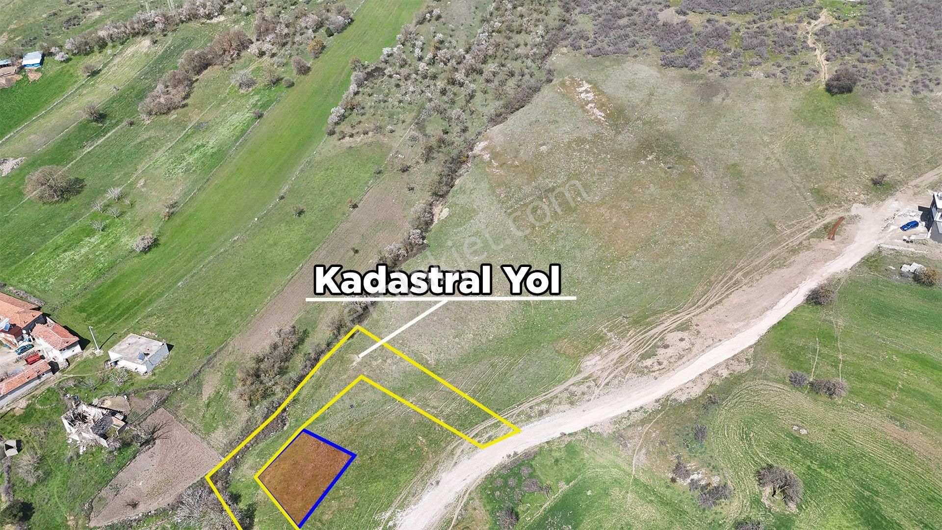 Re/max İnci'den Kepsut Eşelerde Villa İmarlı 500 M2 Satılık Arsa