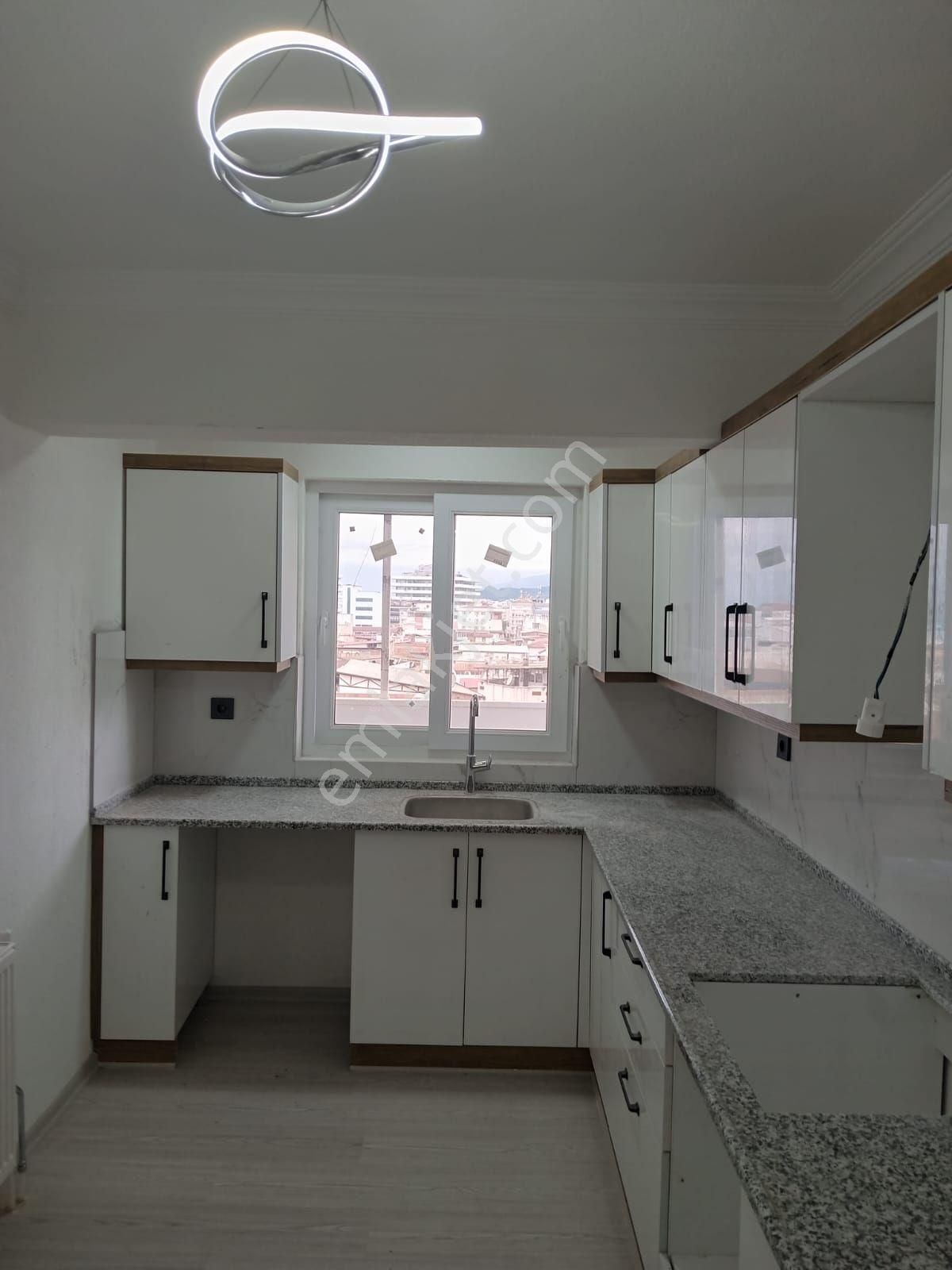 Turan Mahallesinde Çarşı İçinde 2+1 Geniş Teraslı Sıfır Tadilatlı Daire
