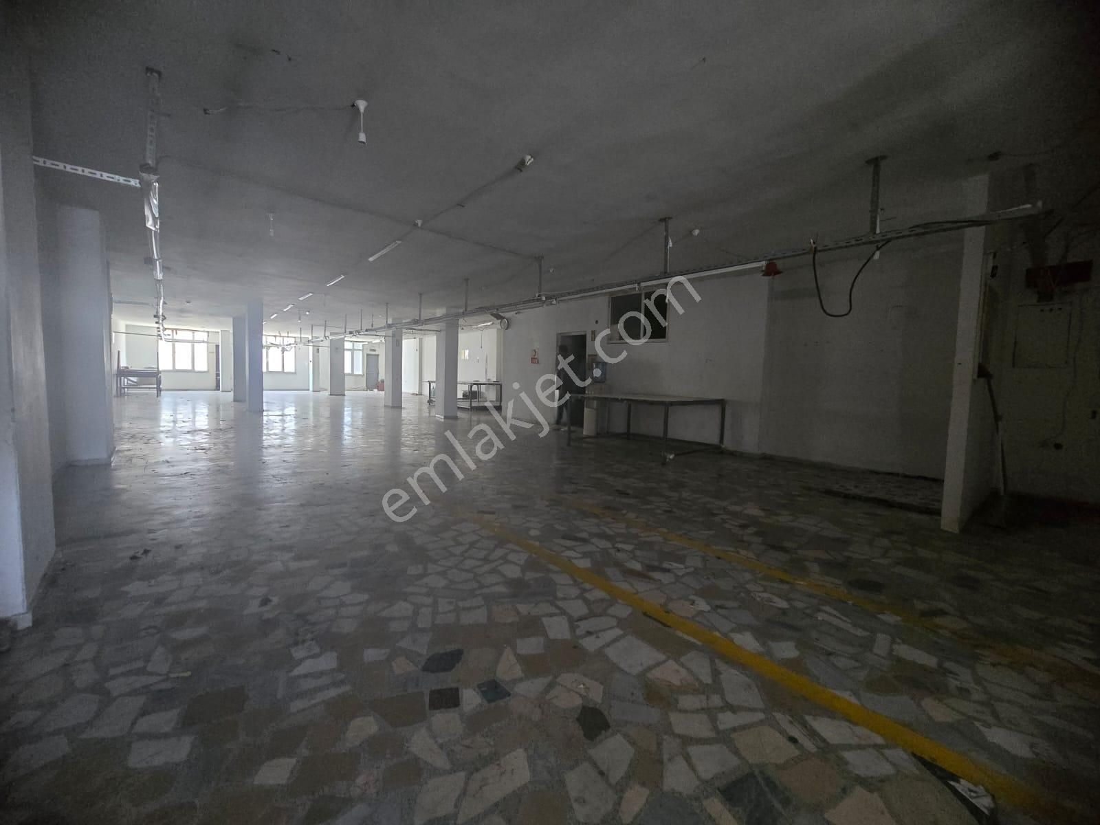Toyap İnşaattan Eski Edirne Asfaltına Cephe 450m2 Kiralık Dükkan