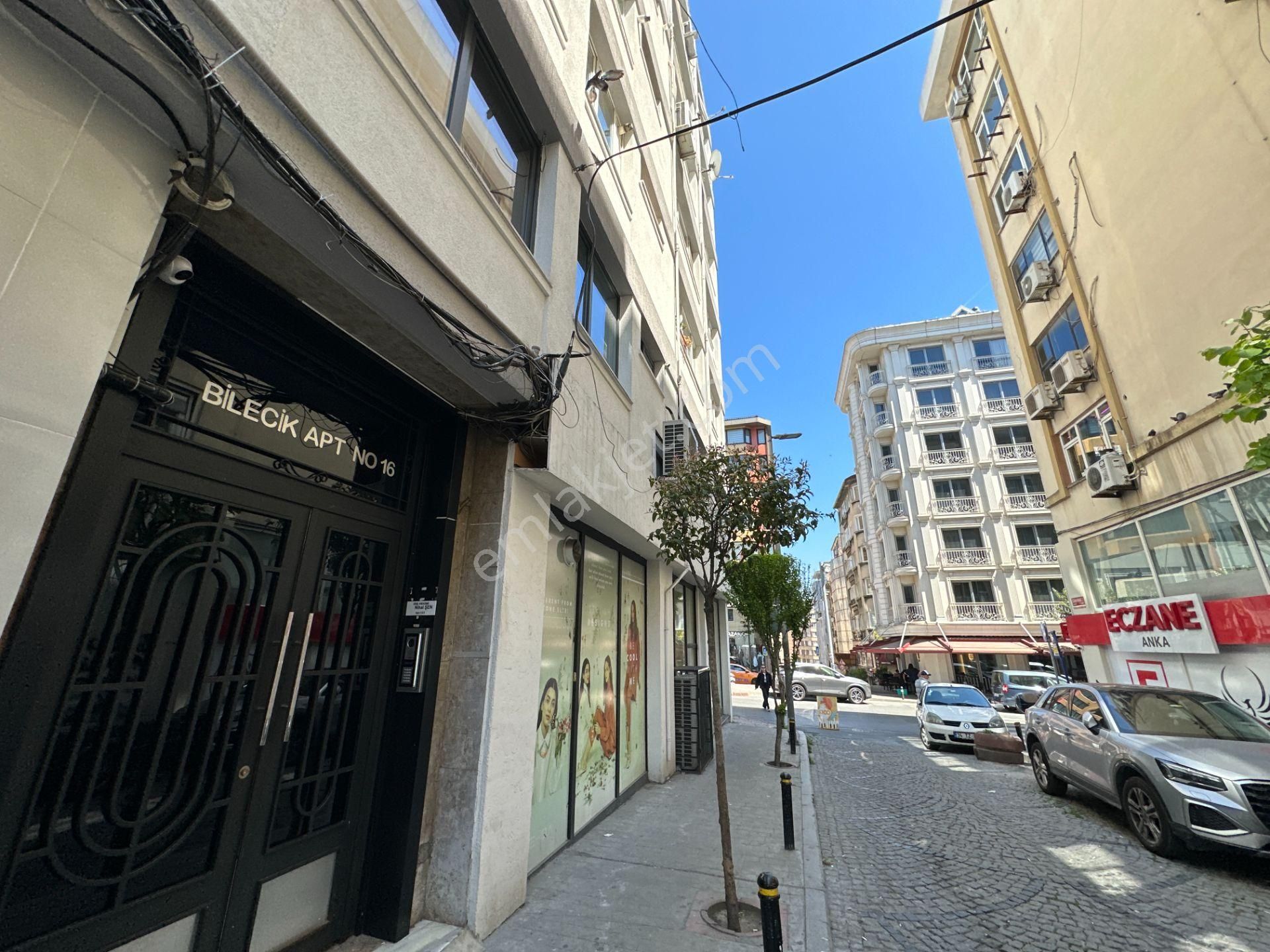 Şişli'nin Kalbinde Ferah Ara Kat Kiralık Daire
