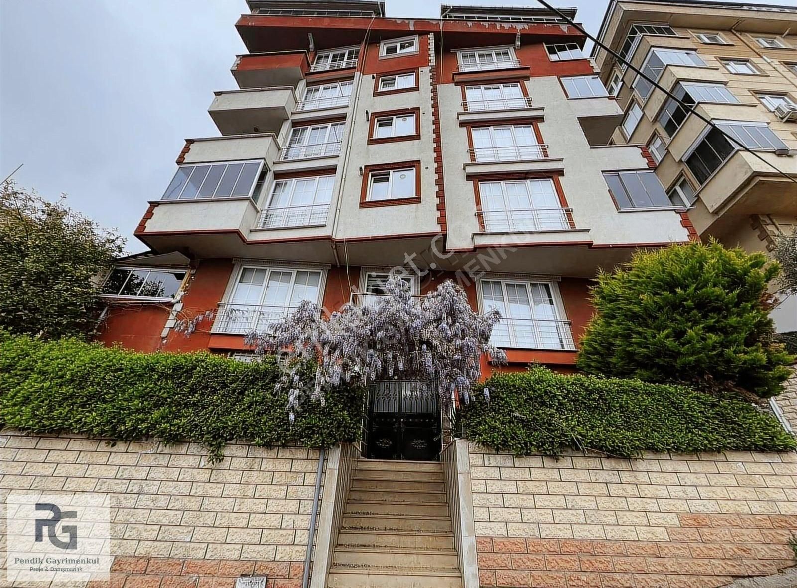 Pendik'te Dumlupınar Mahallesinde Ters Dubleks 2+1 Satılık Daire