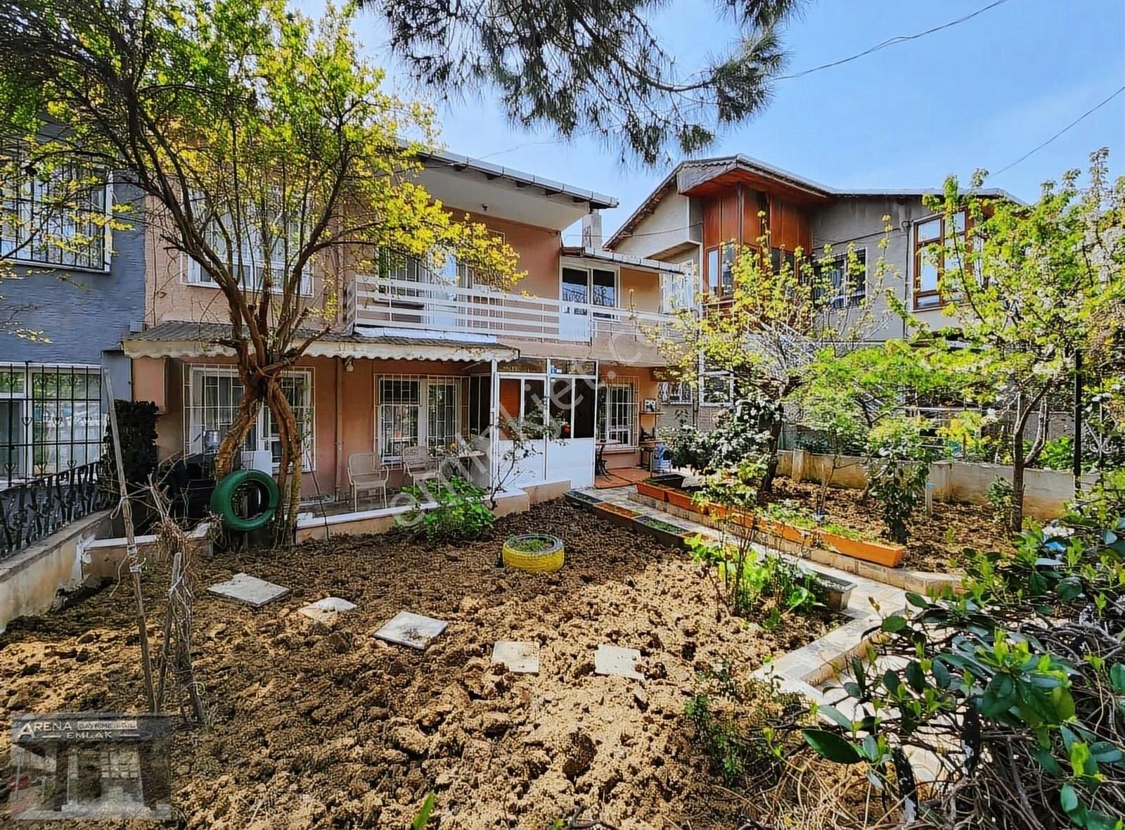 Bahçelievler Gözdesi İtimat Sitesinde 5+1 2 Katlı Müstakil Ev