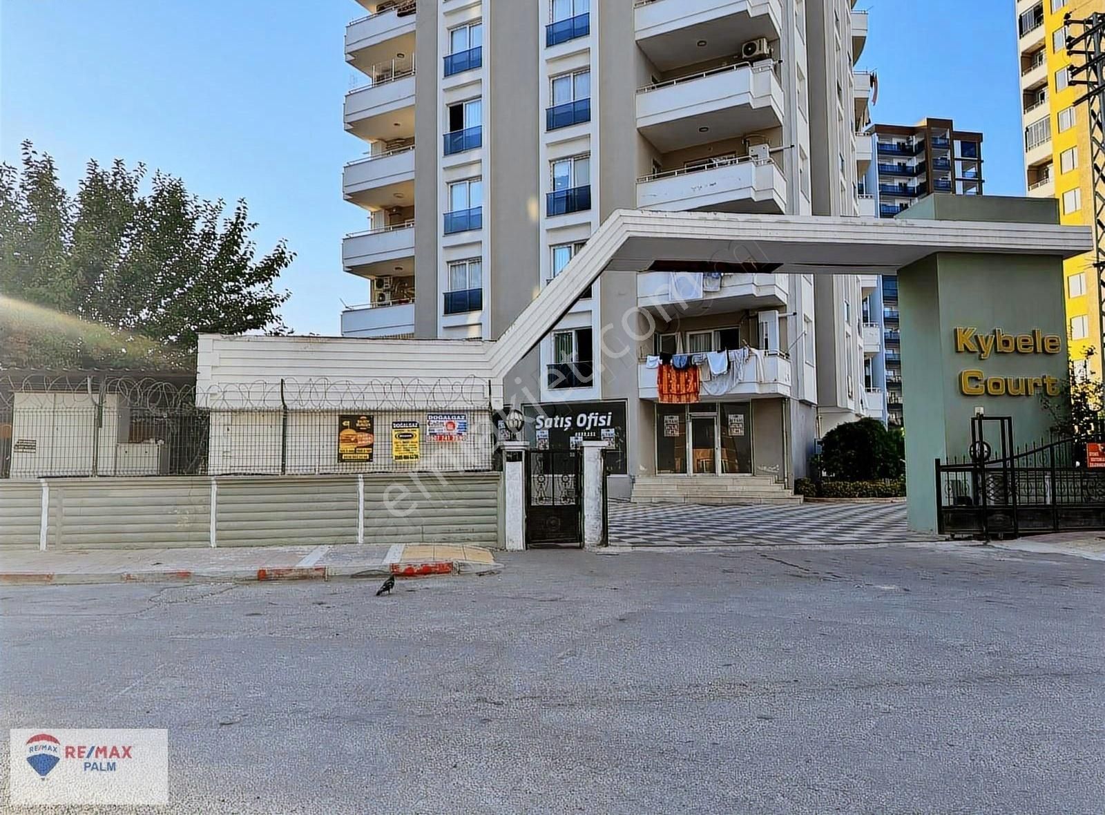 Remax Palmden Deniz Mh.kybele Court'ta Eşyalı 2+1 Satılık Daire