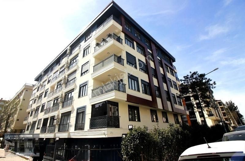 Bahçelievler Ömür Avm Arkası Sıfır Binada 200m2 5+2 Dubleks
