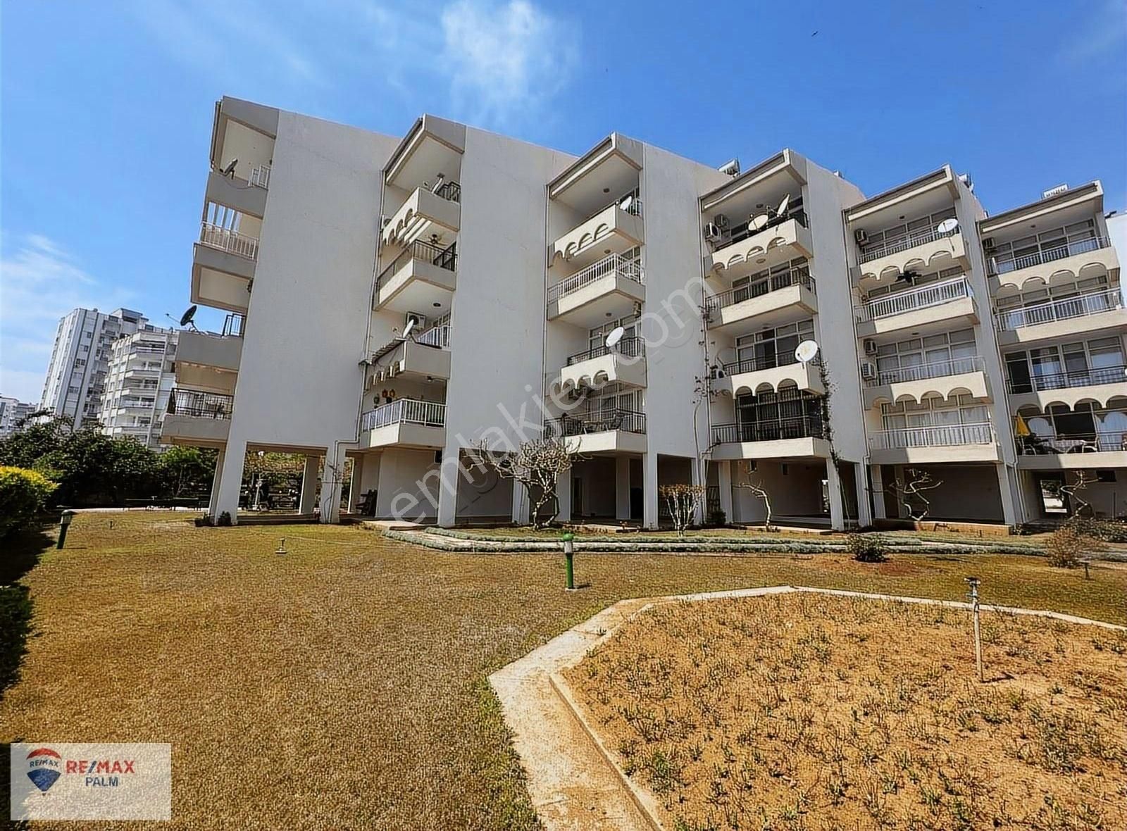 Remax Palm'den Kıyıkent Sitesi Denize Sıfır 3+1 Eşyalı Dublex