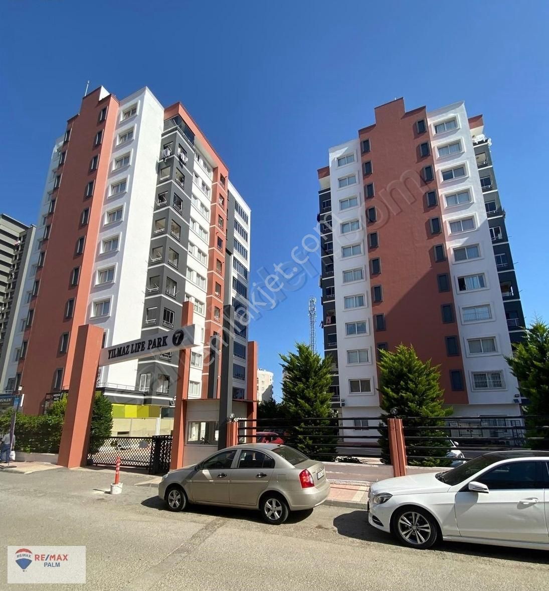 Remax Palm'den Mezitli Yeni Mah.'de Satılık 3+1 Daire