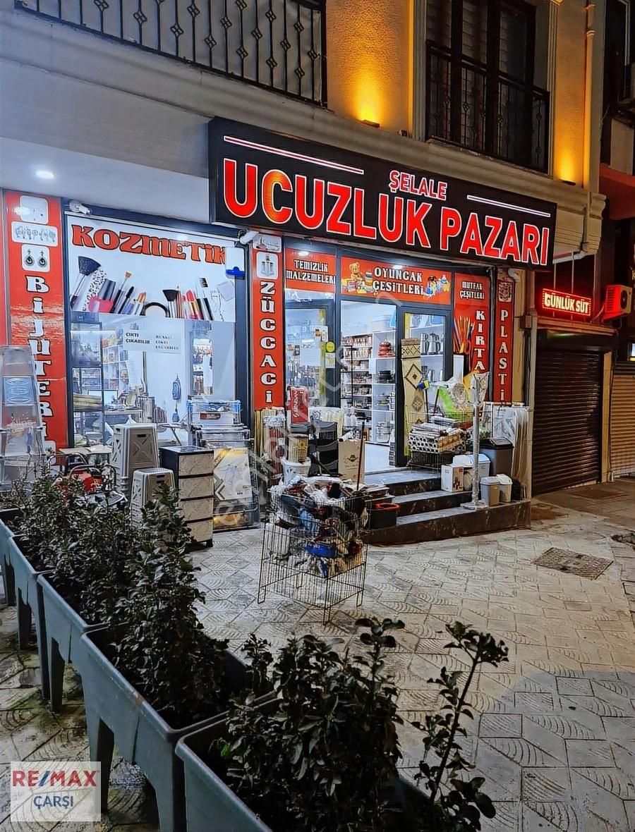 İzmit Çarşı'da Devren Kiralık Hazır İşletme Züccaciye Dükkanı