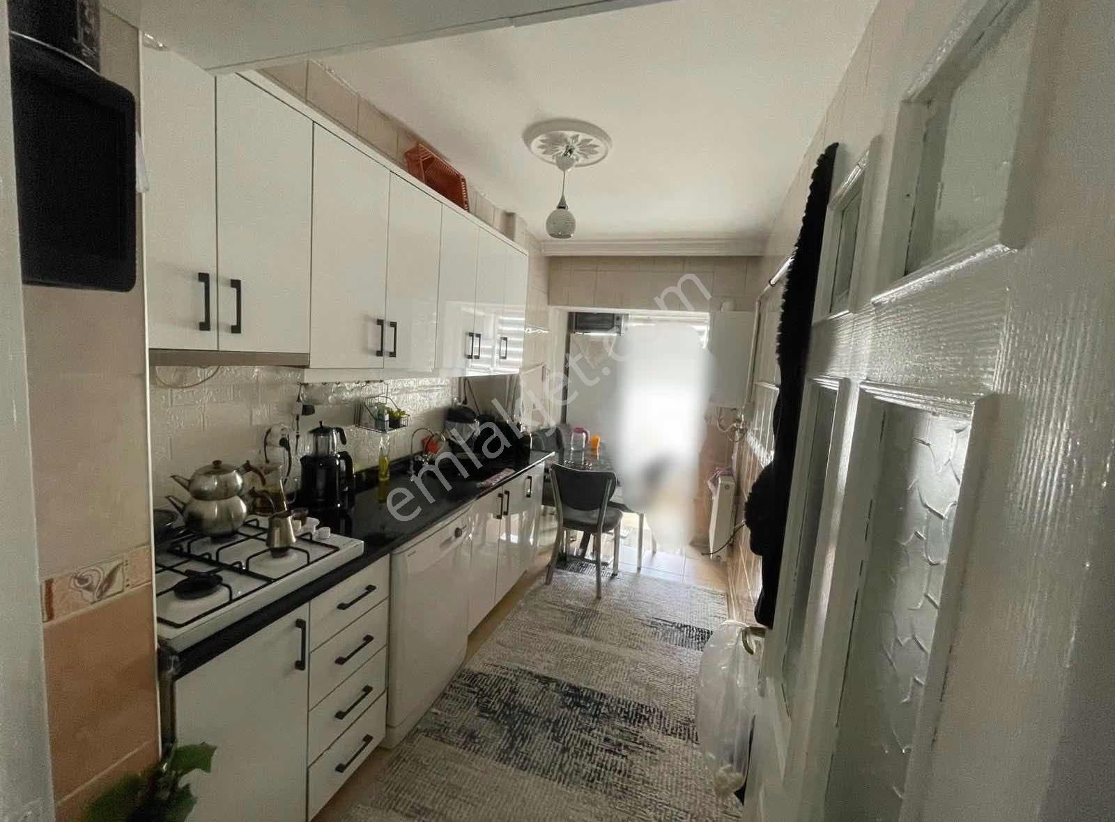İkra Emlak'dan Erolkaya Cadddesi 3+1 Acil Satılık Daire