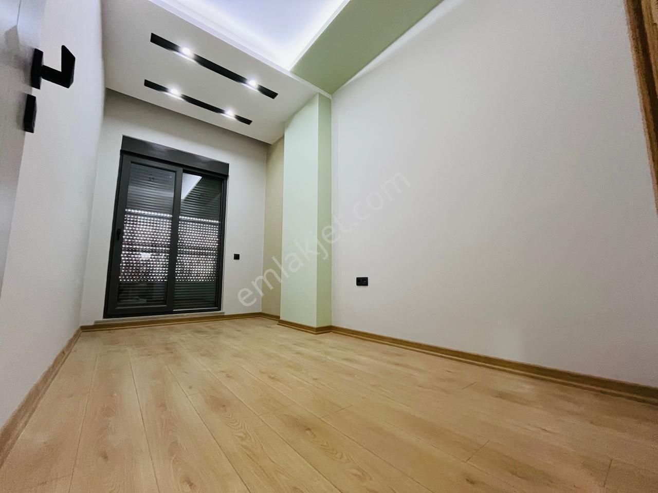 Antalya Modern Dizayna Sahip Bölgenin Gözdesi Olan Hastane Ve Ulaşım Yakını Lüks 3+1 Daire