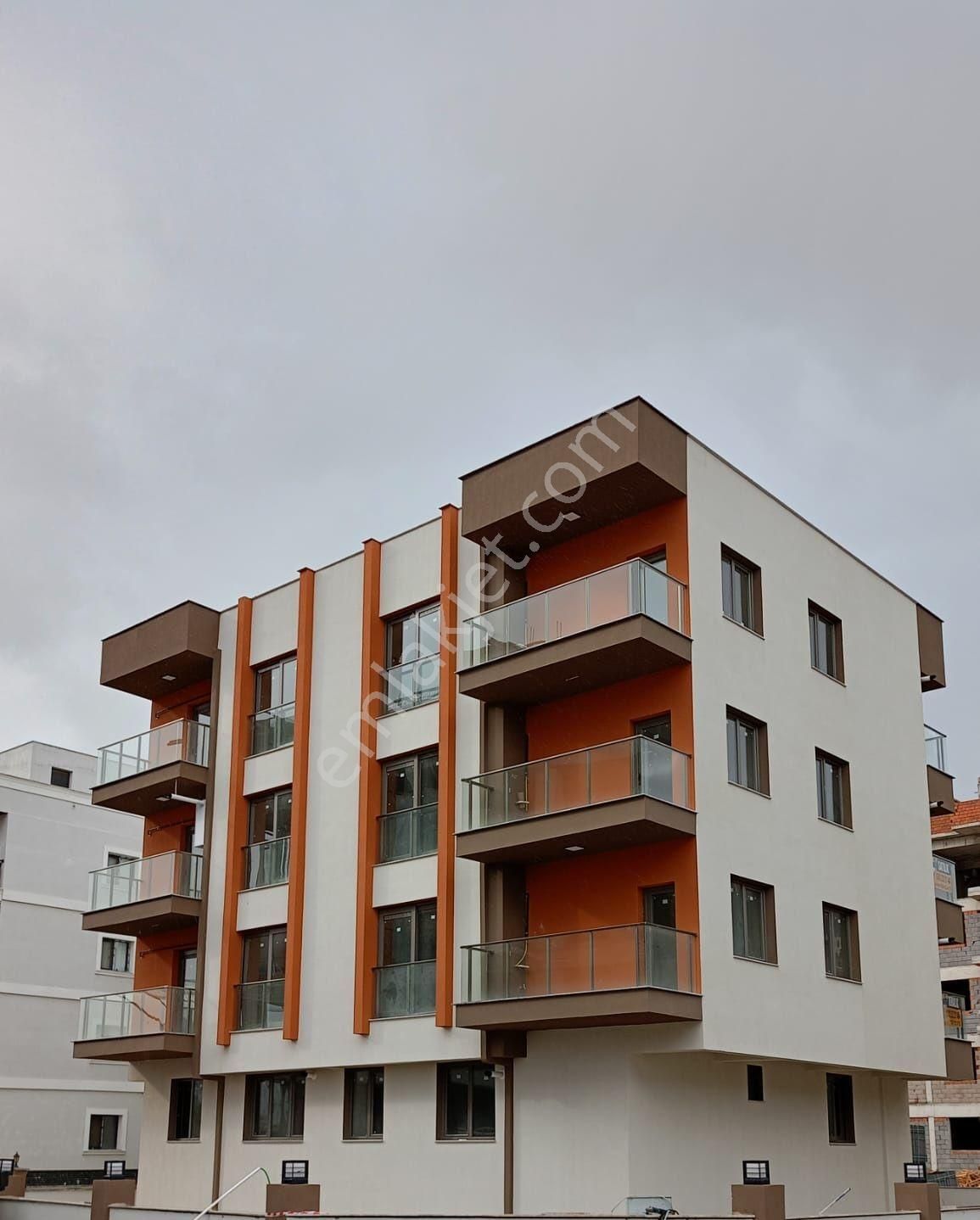 Seyrek Bakırçay Üniversitesi Yanında Sıfır Satılık 1+1 Daire