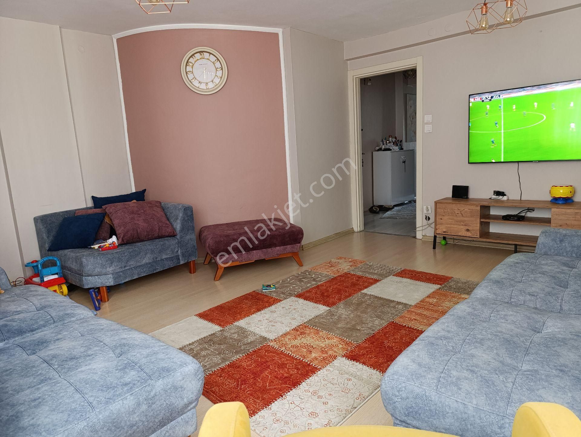 Denizköşkler De 2+1 Ara Kat Acil Satılık