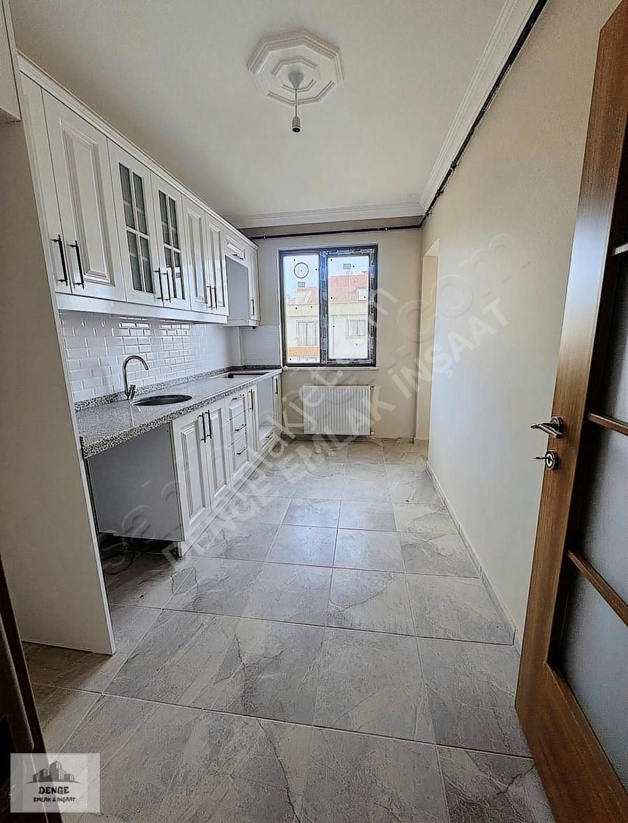 Sancaktar Caddesinde İskanlı 5+2 Dublek Daire - Görsel 2