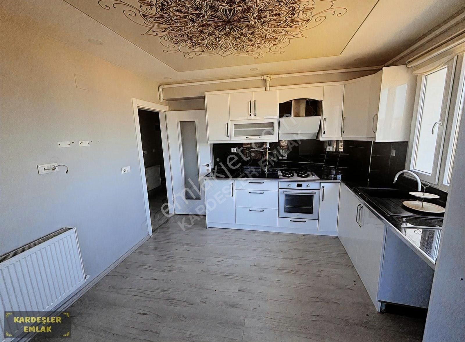 Ulu Cami Mahallesinde Satılık 4+1 Dublex