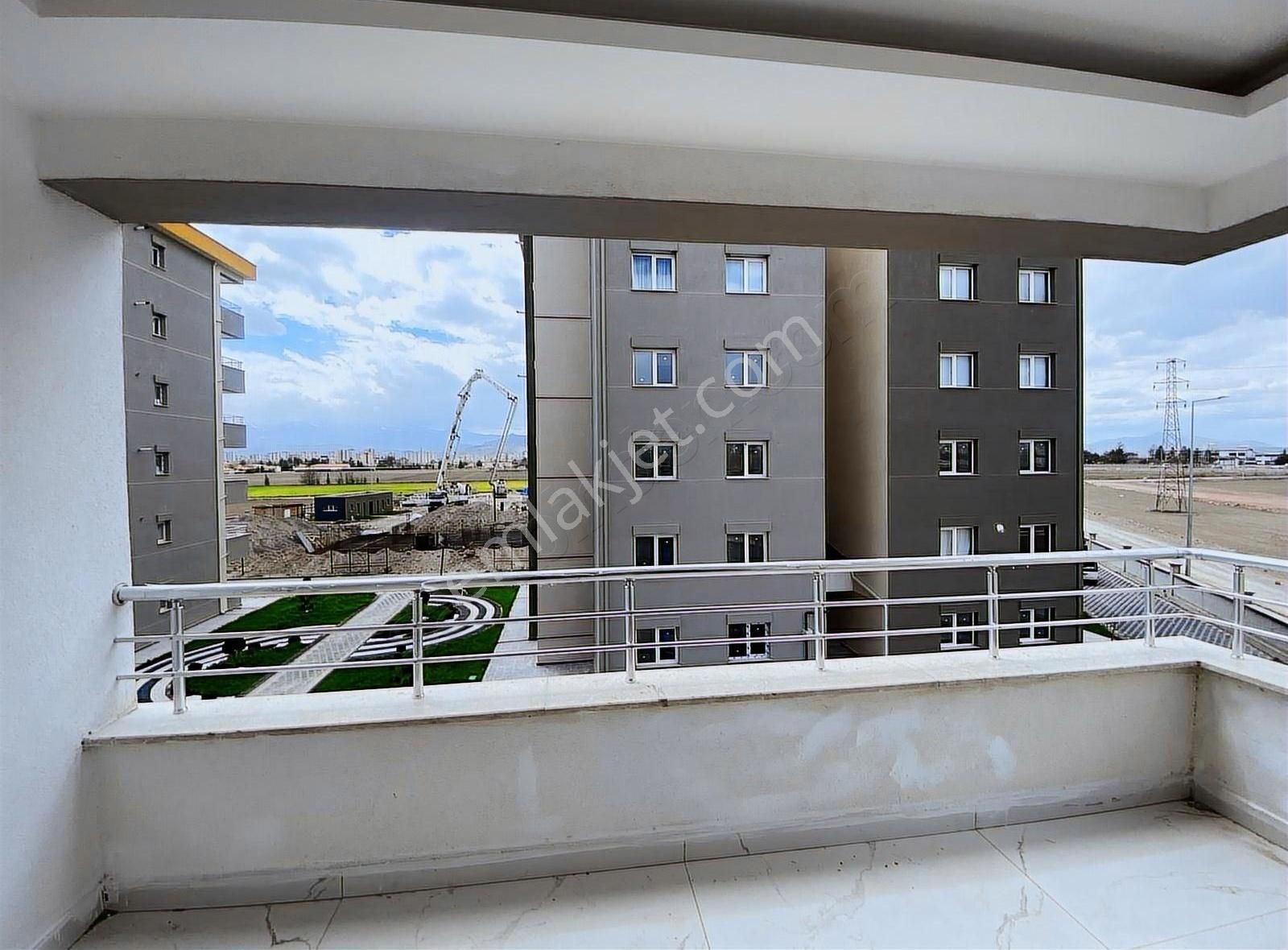 The Duru Team - Mithatpaşa Site İçerisinde 3+1 Kiralık Daire